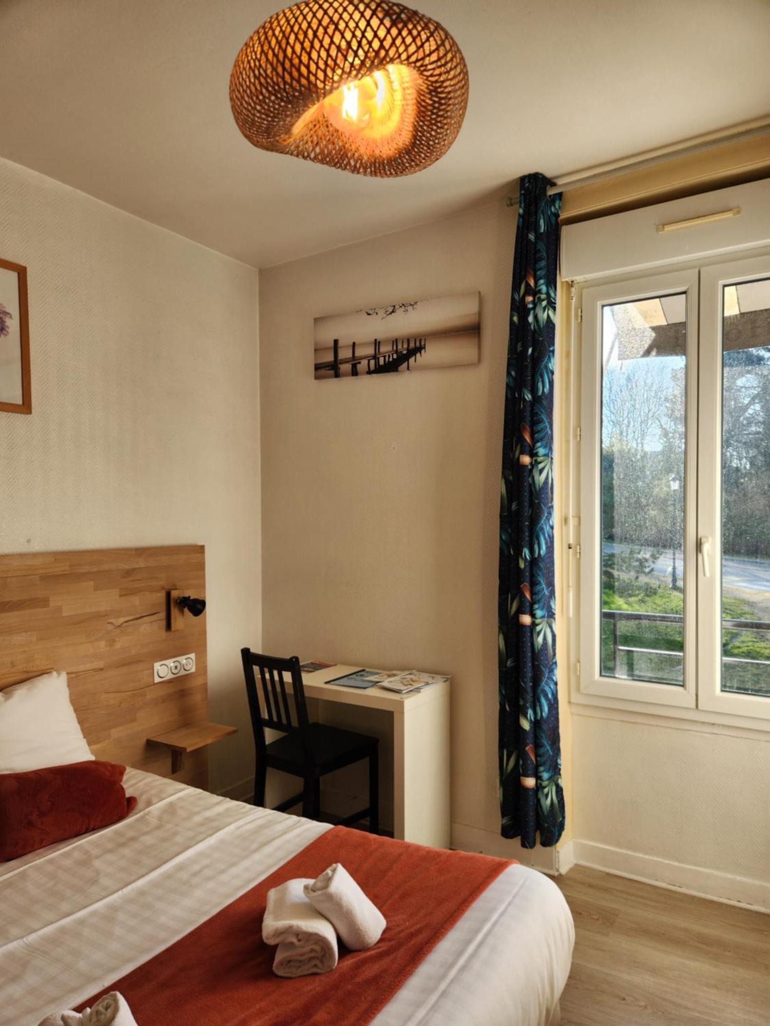 Le Petit Montmartre Hotell Dinard Eksteriør bilde